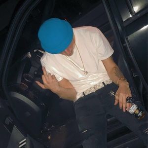 Meet your Posher, Corin